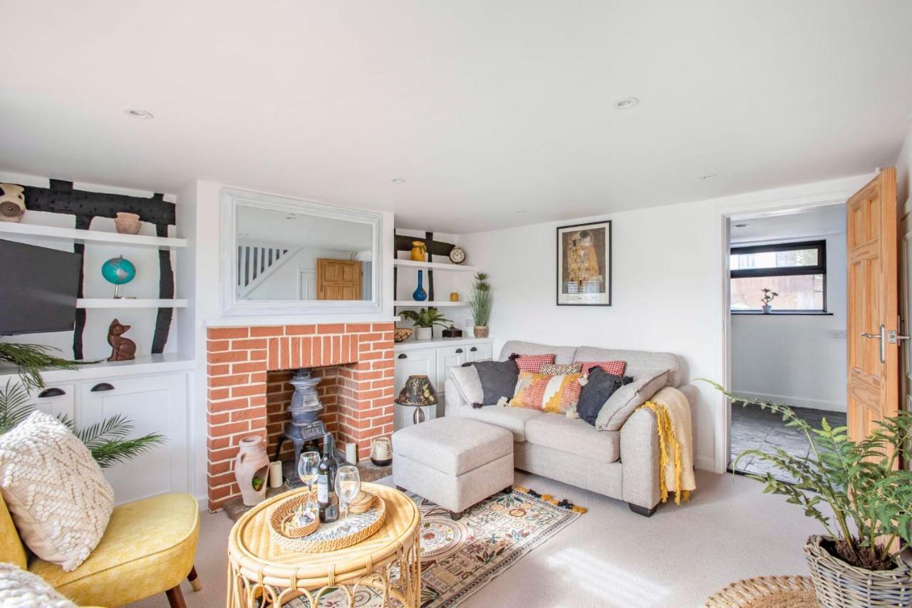 Stunning Character 2bed In Wifi